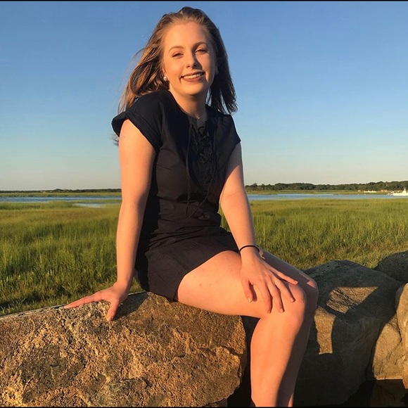 Meet your Posher, Elizabeth - Picture 1 of 1